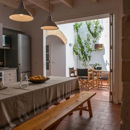 Cal Bisbe Villa Ciutadella  Luaran gambar
