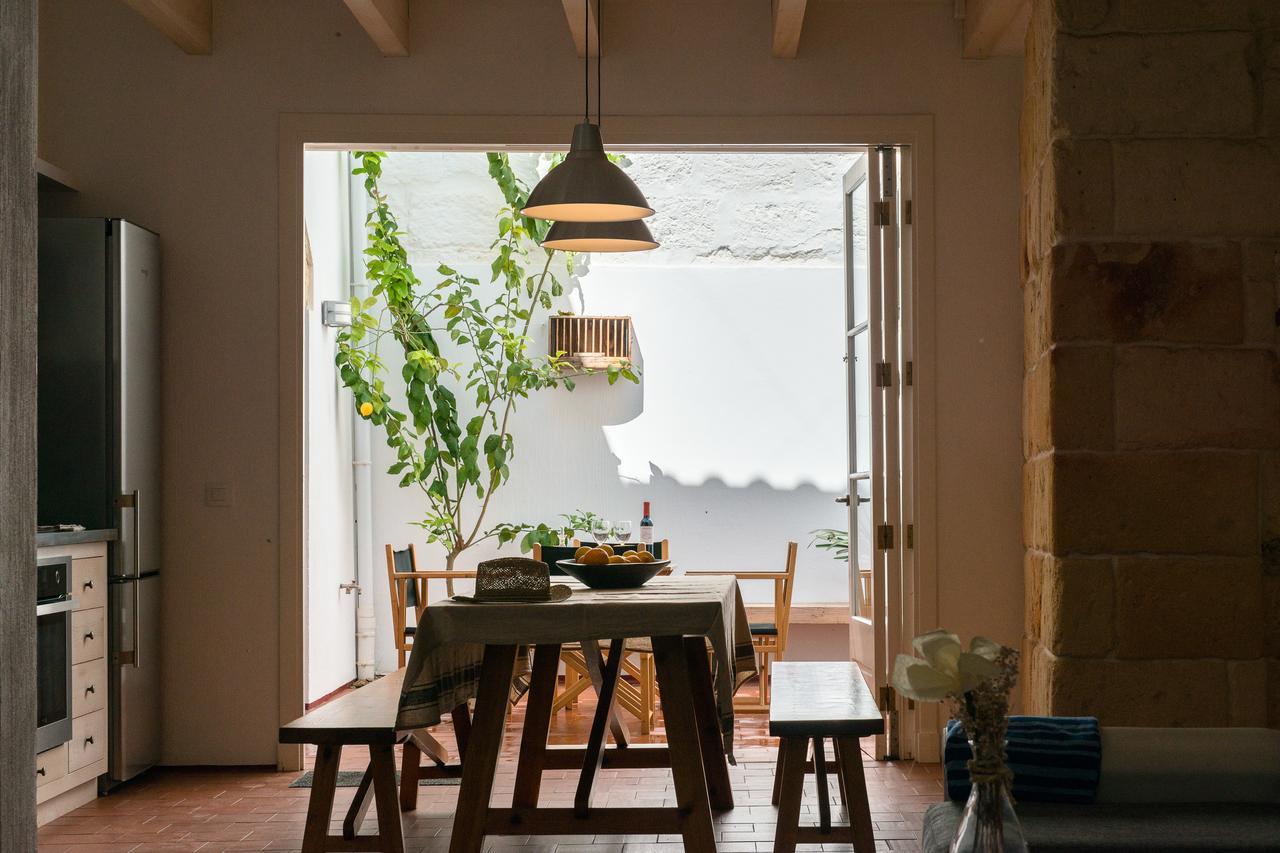 Cal Bisbe Villa Ciutadella  Luaran gambar