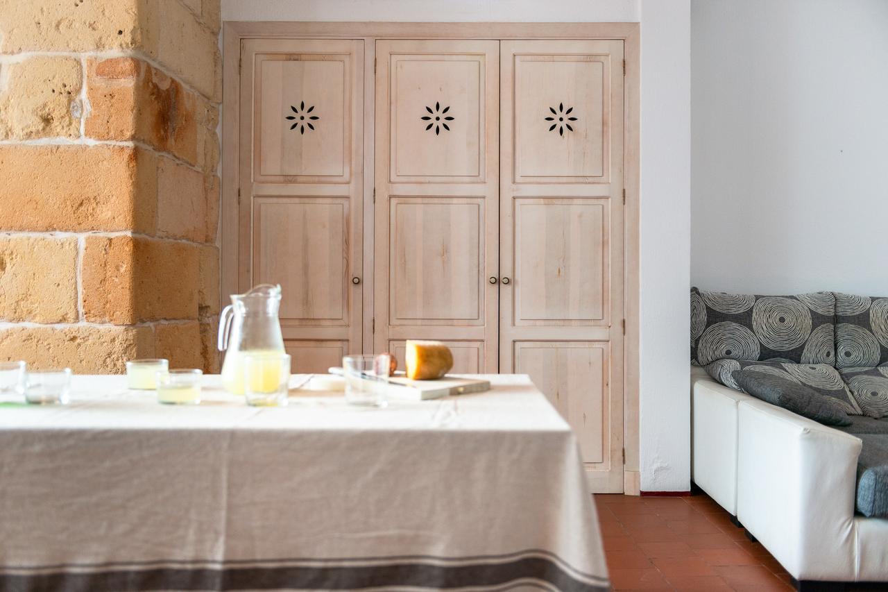 Cal Bisbe Villa Ciutadella  Luaran gambar