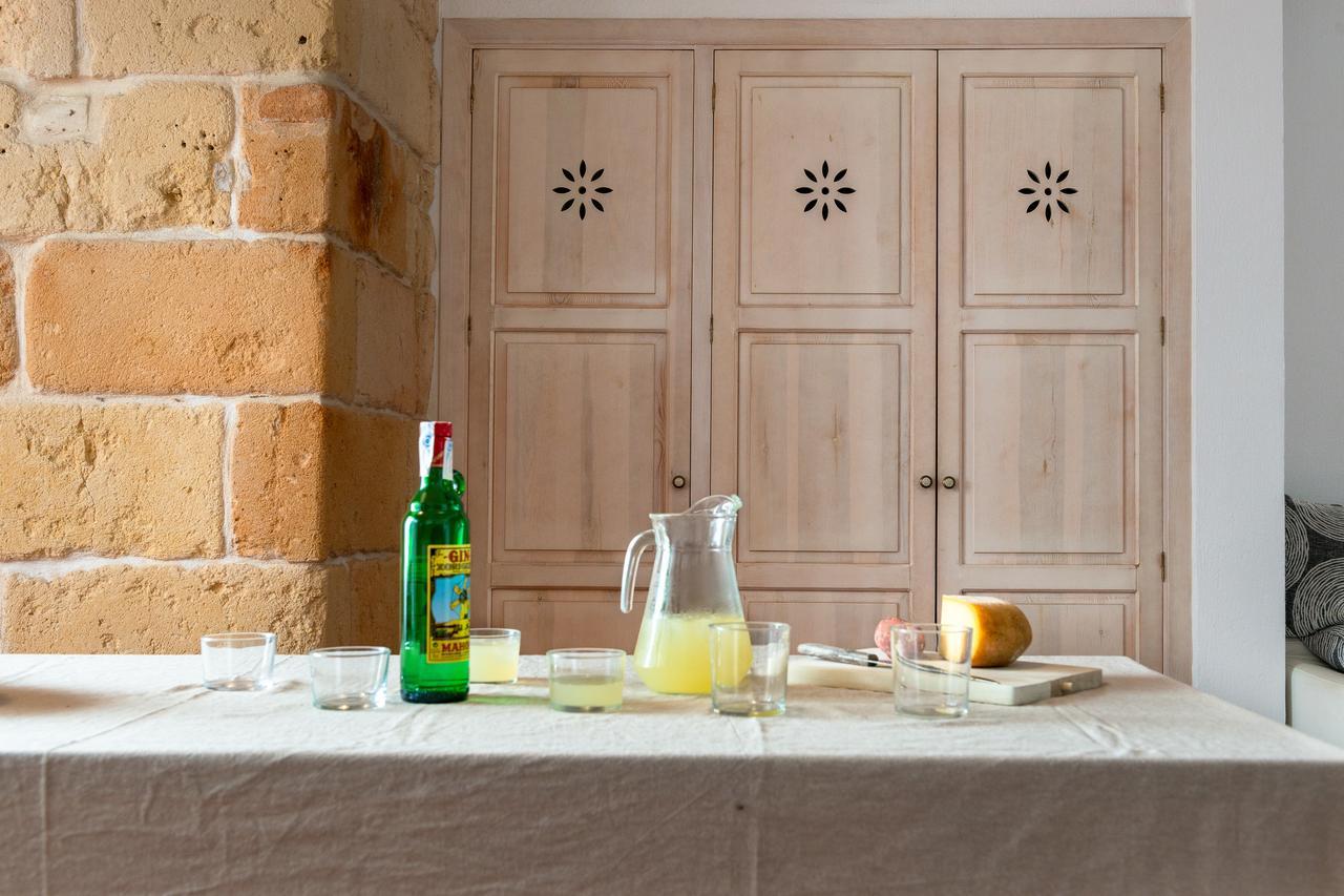 Cal Bisbe Villa Ciutadella  Luaran gambar
