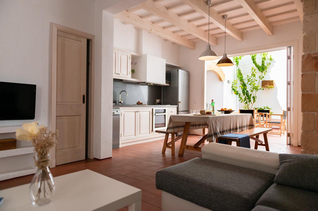 Cal Bisbe Villa Ciutadella  Luaran gambar